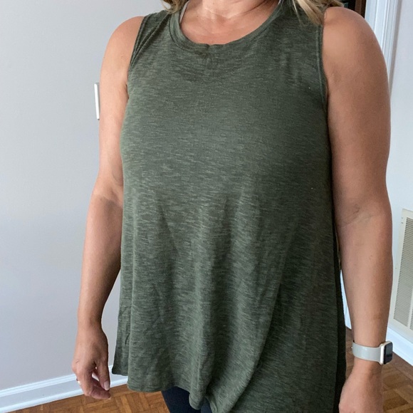 Tank - Picture 4 of 4